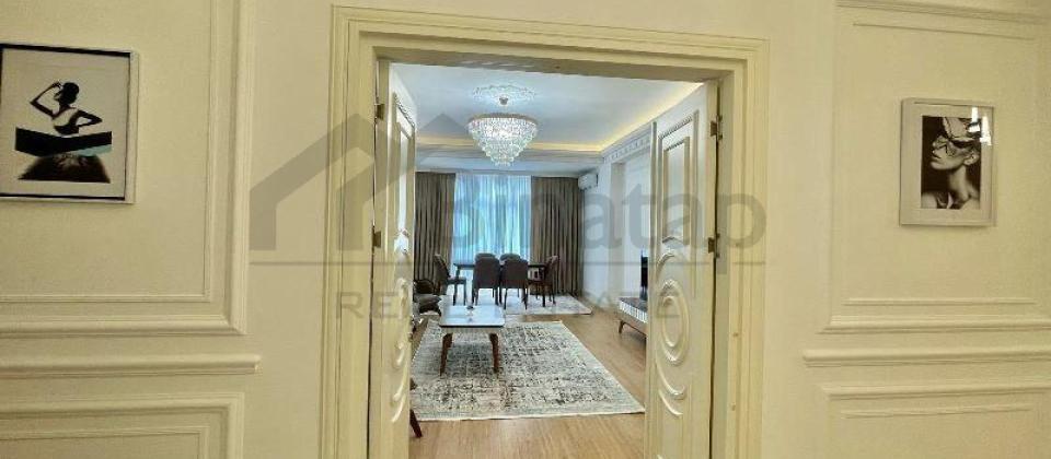 Cıdır meydanının yanında 2 otaqlı mənzil satılır/111 kv.m.