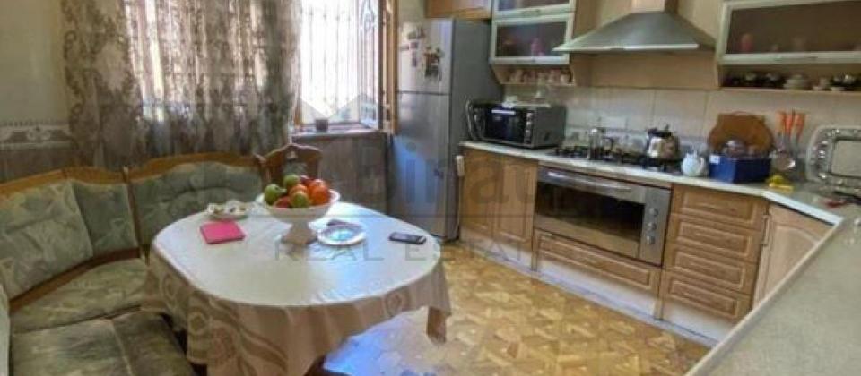 Nərimanovda 4 otaqlı mənzil satılır/150 kv.m. - 6