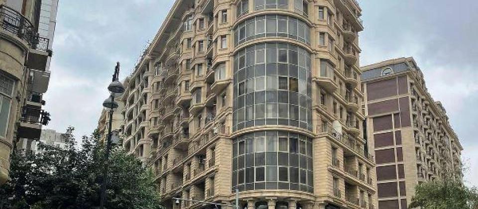2 otaqlı mənzil satılır/101 kv.m.