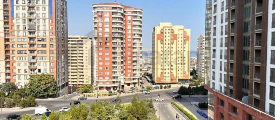 Hüseyn Cavid parkının yanında 5 otaqlı mənzil satılır/121 kv.m. - 6