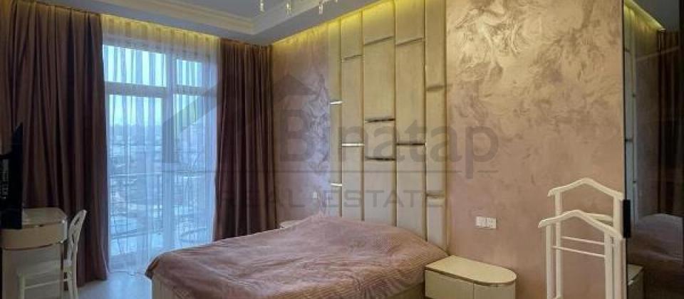 8 Noyabr m/s'na yaxın məsafədə 4 otaqlı mənzil satılır/130 kv.m. - 6