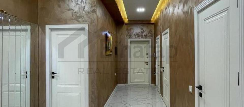 8 Noyabr m/s'na yaxın məsafədə 4 otaqlı mənzil satılır/130 kv.m. - 9