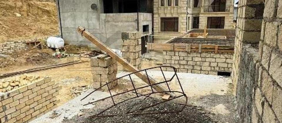 Badamdar qəsəbəsi, 3 cü massivdə həyət evi satılır/400 kv.m. - 6