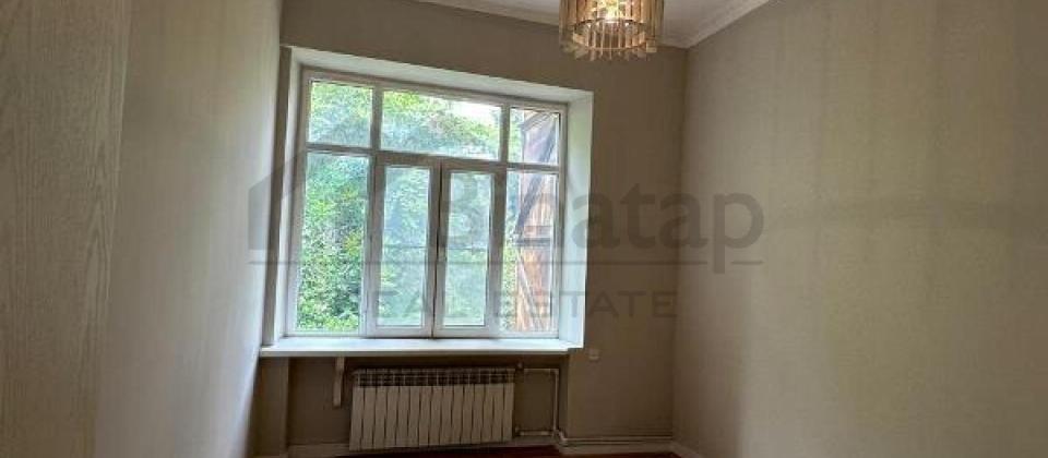 Tam mərkəz..! Bulvarla üzbə üz, Azneft meydanının yanında 5 otaqlı mənzil satılır !!! - 8