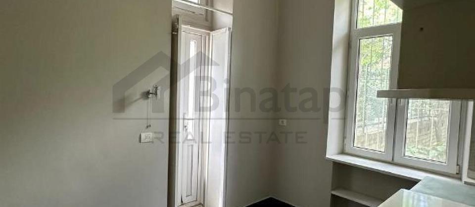 Tam mərkəz..! Bulvarla üzbə üz, Azneft meydanının yanında 5 otaqlı mənzil satılır !!! - 10