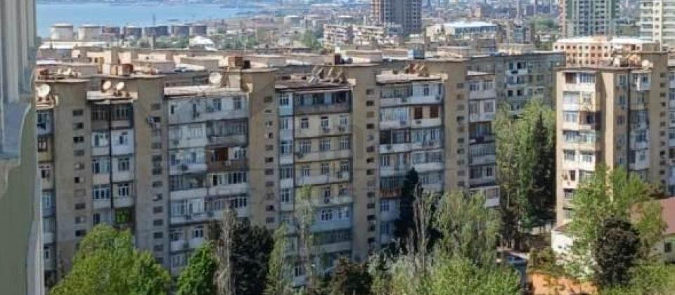 Gənclik parkının yanında 3 otaqlı təmirsiz mənzil satılır/130 kv.m. - 12