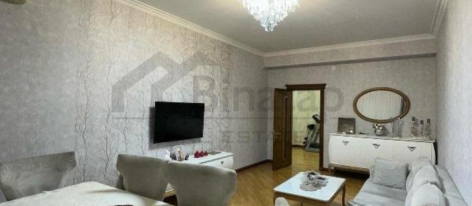 Tusi klinikası və Biznes Universitetinin yanı, 20 Yanvar m/s yaxın 3 otaqlı mənzil satılır/137 kv.m. - 2