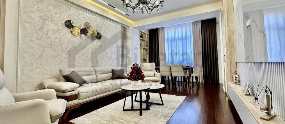 Zoopark və Dostluq k/t yanında 3 otaqlı mənzil satılır/94 kv.m.