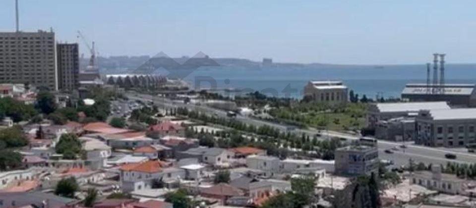 Boulevard Residencedə 4 otaqlı mənzil satılır/162 kv.m. - 2
