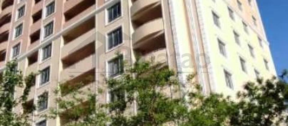 Çapayev, Su Sonası restoranının yanında 3 otaqlı mənzil satılır/130 kv.m.
