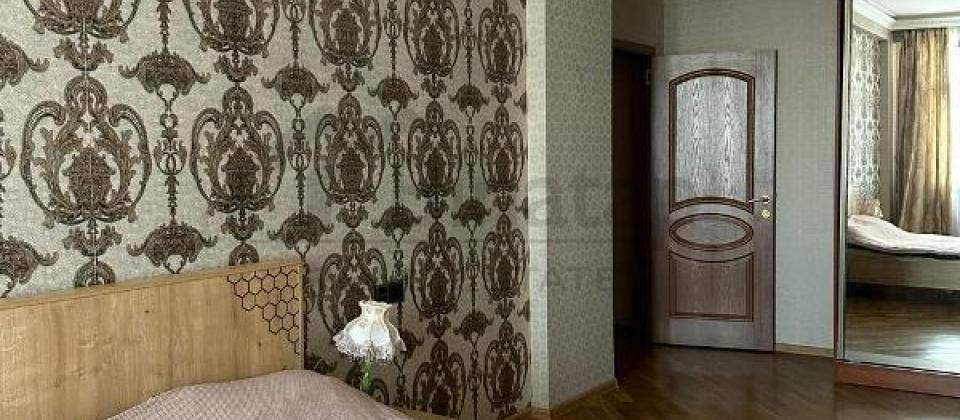 Şərifzadə küçəsi, Musabəyov parkının yanında 2 otaqlı mənzil satılır/70 kv.m. - 12