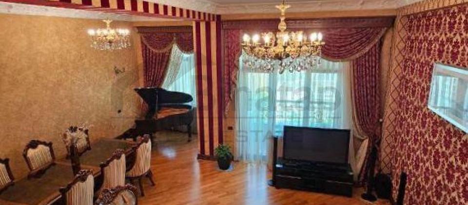 DUPLEKS MƏNZİL !!! Ege Hospitalın arxasında yerləşir, 5 otaq/320 kv.m. - 2