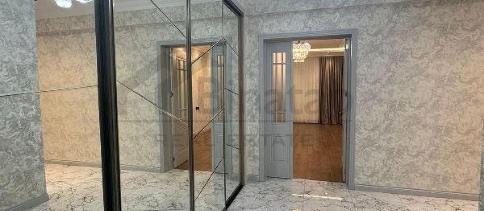 Elmlər Akademiyası, Musabəyov parkının yanında 4 otaqlı mənzil satılır/140 kv.m. - 10