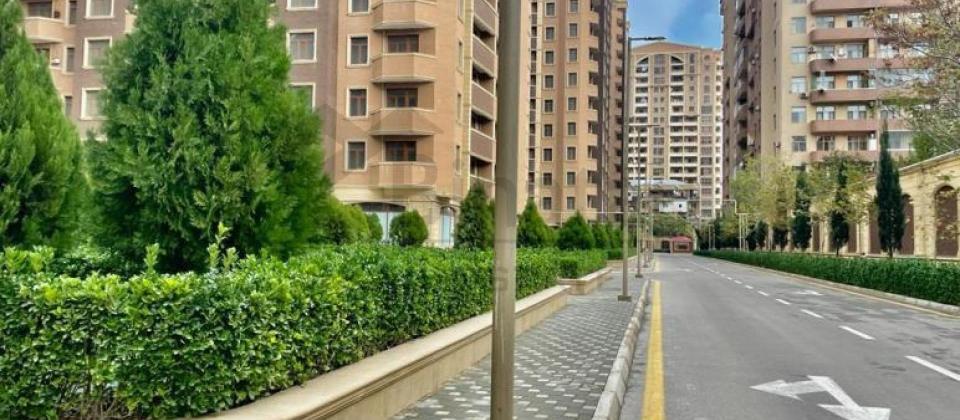 28 May m/s, Galaxy Parkda 3 otaqlı mənzil satılır/151.2 kv.m. - 4