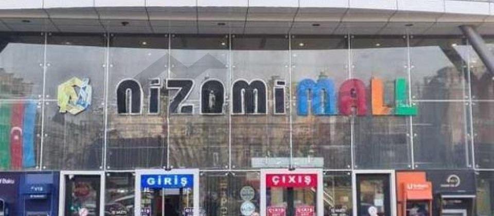 Nizami m/s yanında 3 otaqlı mənzil satılır/185 kv.m. - 2