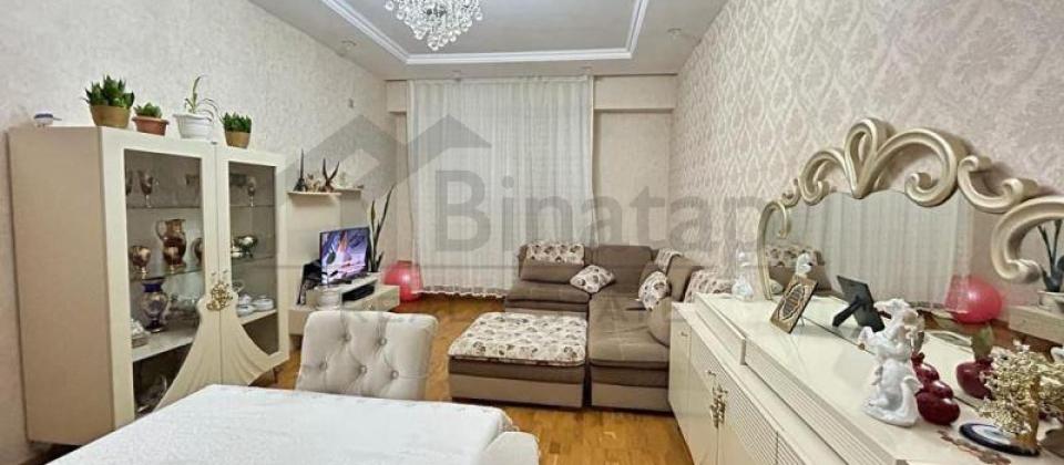 Bayılda 2 otaqlı mənzil satılır/73 kv.m. - 2