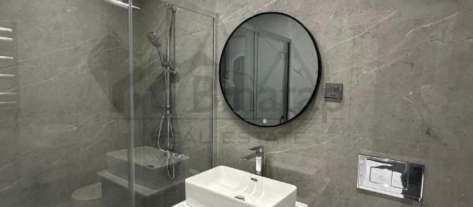 Təhsil Nazirliyinin yanında 2 otaqlı mənzil satılır/69 kv.m. - 12