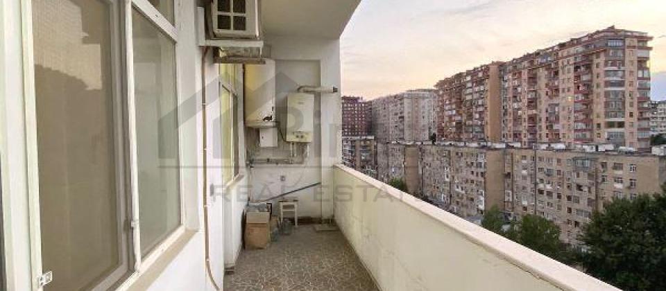 9cu mkrn, Zərifə Əliyeva parkının yanında 2 otaqlı mənzil satılır/94 kv.m. - 9