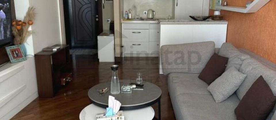 Tbilisi prospekti, 8 Noyabr m/s yaxın 2 otaqlı mənzil satılır/50 kv.m. - 2