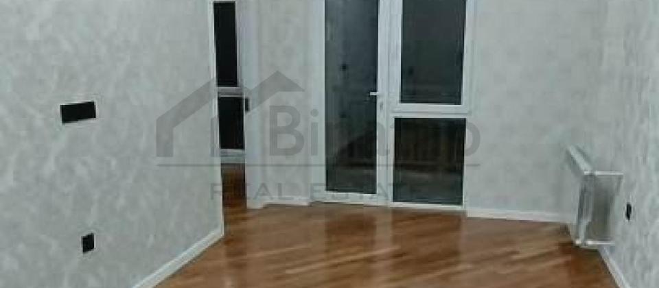 7 ci mkrn'da, Azadlıq Prospekti m/s yaxın 2 otaqlı mənzil satılır/60 kv.m. - 3