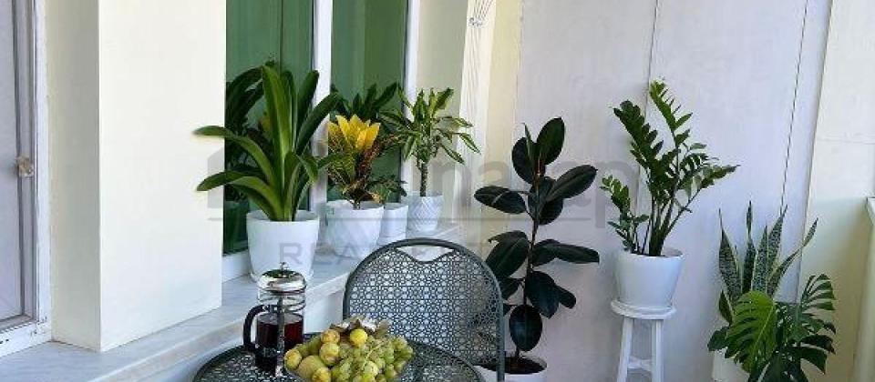 Bakı Sağlamlıq mərkəzinin yanında 2 otaqlı mənzil satılır/85 kv.m. - 15