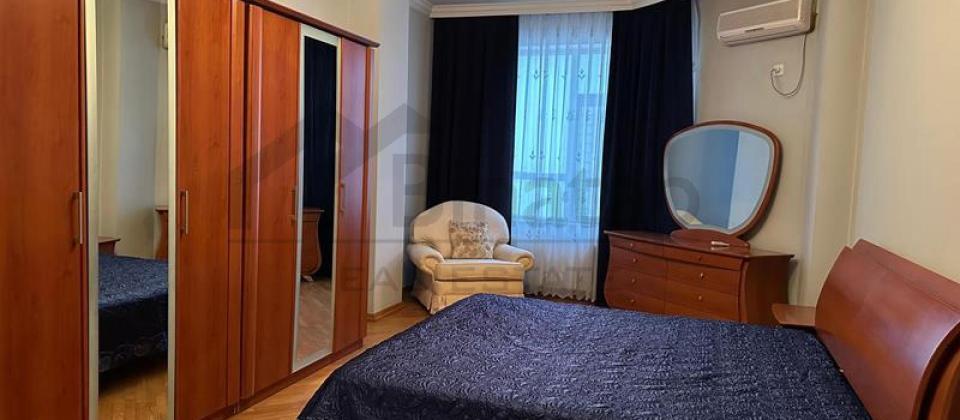 28 May m/s yanında 4 otaqlı mənzil satılır/221 kv.m. - 4