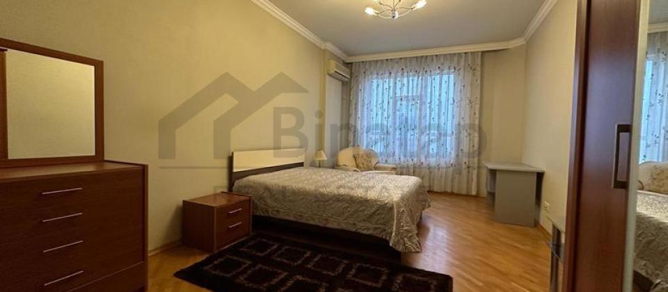 28 May m/s yanında 4 otaqlı mənzil satılır/221 kv.m. - 5