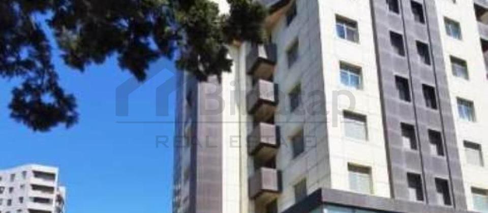Gənclik m/s yaxın məsafədə 3 otaqlı mənzil satılır/157 kv.m.