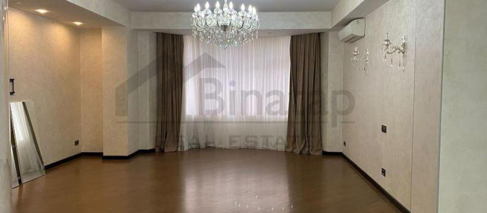 Torqovı, Sahil m/s yaxın məsafədə 5 otaqlı mənzil satılır/220 kv.m. - 2