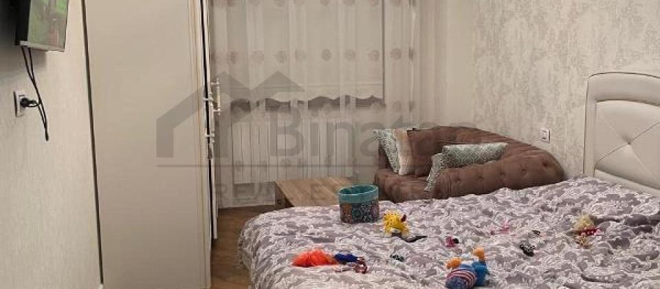 Tibb Universitetinin yanında 4 otaqlı mənzil satılır/205 kv.m. - 3