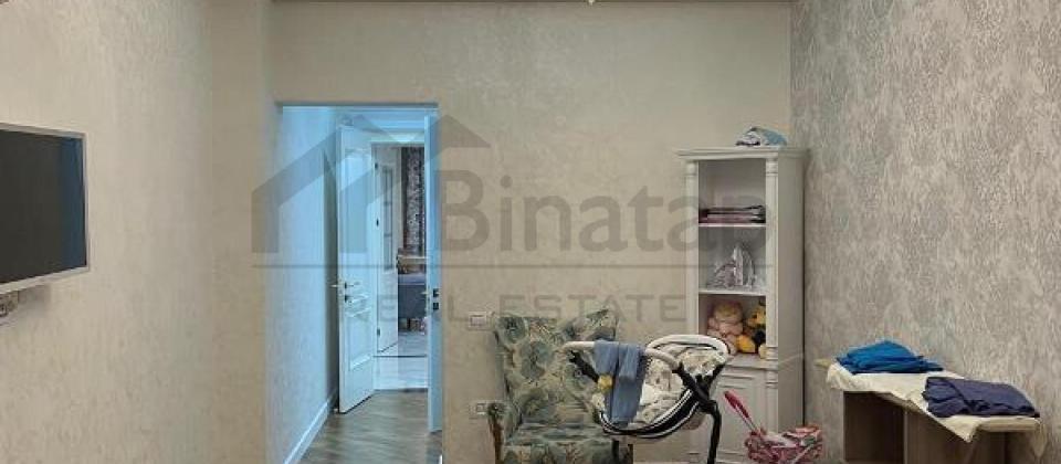 Tibb Universitetinin yanında 4 otaqlı mənzil satılır/205 kv.m. - 5