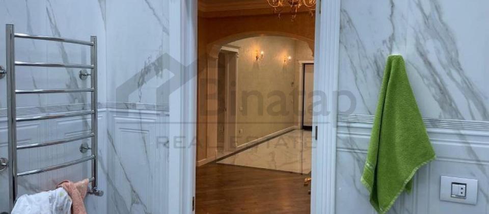 Tibb Universitetinin yanında 4 otaqlı mənzil satılır/205 kv.m. - 15