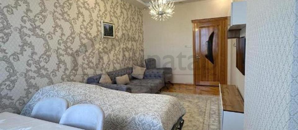 Heydər Əliyev mərkəzinin yanıda 2 otaqlı mənzil satılır/93.3 kv.m. - 4