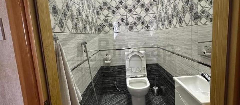 Heydər Əliyev mərkəzinin yanıda 2 otaqlı mənzil satılır/93.3 kv.m. - 15