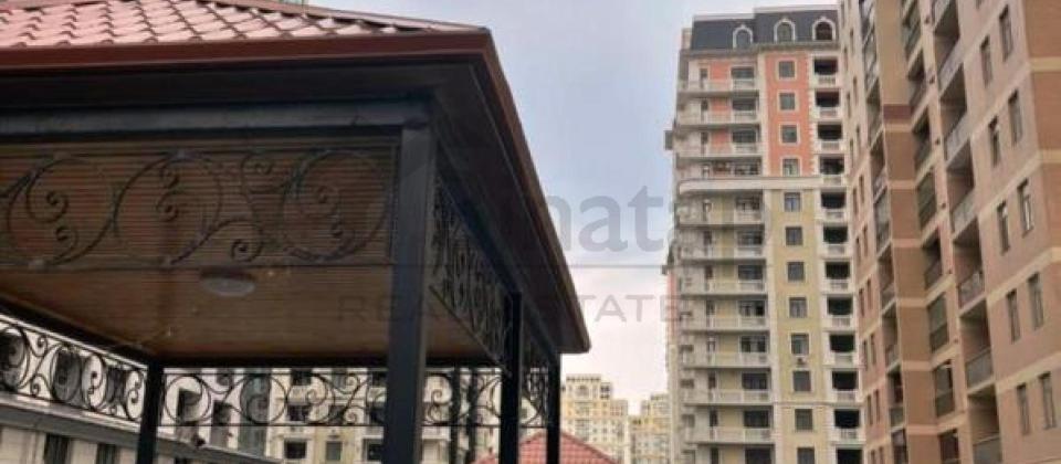 Elmlər Akademiyası, Musabəyov parkının yanında 3 otaqlı mənzil satılır/135 kv.m. - 2