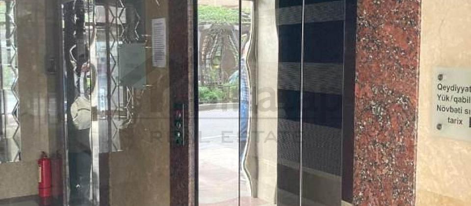 İnşaatçılar m/s yanı, Qələbə Residence'də 2 otaqlı mənzil satılır/60 kv.m. - 15