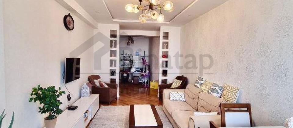 9cu mkrn, Zərifə Əliyeva parkının yanında 3 otaqlı mənzil satılır/126 kv.m. - 2