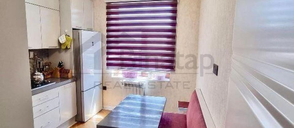 9cu mkrn, Zərifə Əliyeva parkının yanında 3 otaqlı mənzil satılır/126 kv.m. - 8