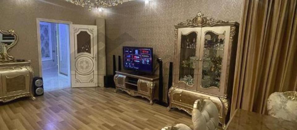 Yaşıl Ada uşaq bağçasının yanı, 8 Noyabr m/s yaxın 3 otaqlı mənzil satılır/135 kv.m. - 4