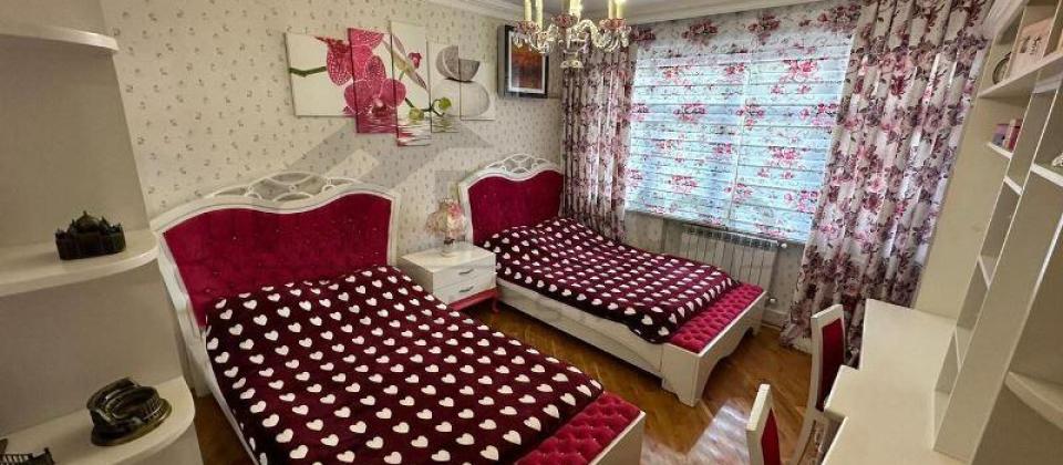 Elmlər Akademiyası m/s, Yasamal Parkının yanında 4 otaqlı dupleks mənzil satılır/165 kv.m. - 6