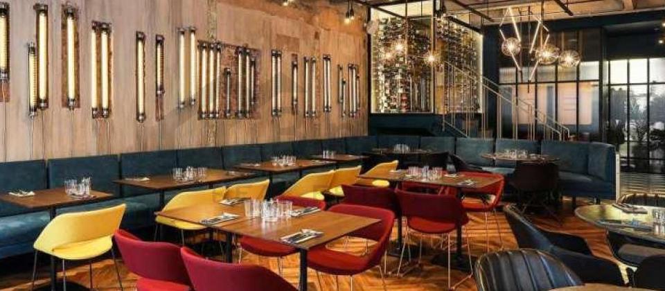 Obyekt satılır..! Hüseyn Cavid prospektində yerləşir/368 kv.m. - 4