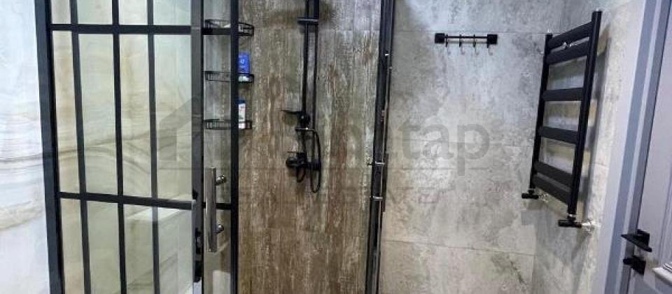 Neyrocərrahiyyə Xəstəxanasının yanında 2 otaqlı mənzil satılır/64 kv.m. - 13