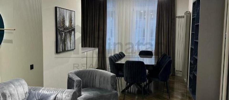 Azadlıq prospekti, Bakı Sağlamlıq Mərkəzinin yanında 3 otaqlı mənzil satılır/156 kv.m. - 2