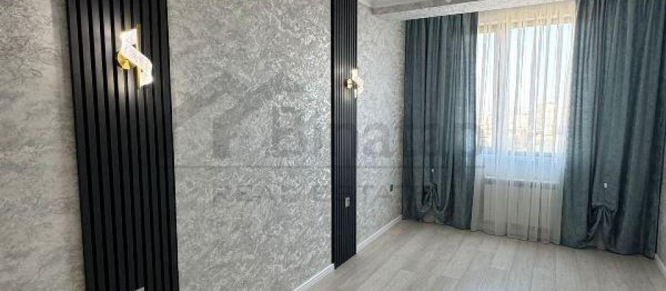 20 Yanvar və İnşaatçılar m/s yaxın məsafədə qanuni 2 otaqlı mənzil satılır/77 kv.m. - 6