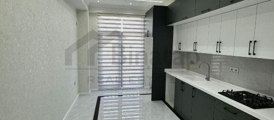 20 Yanvar və İnşaatçılar m/s yaxın məsafədə qanuni 2 otaqlı mənzil satılır/77 kv.m. - 8