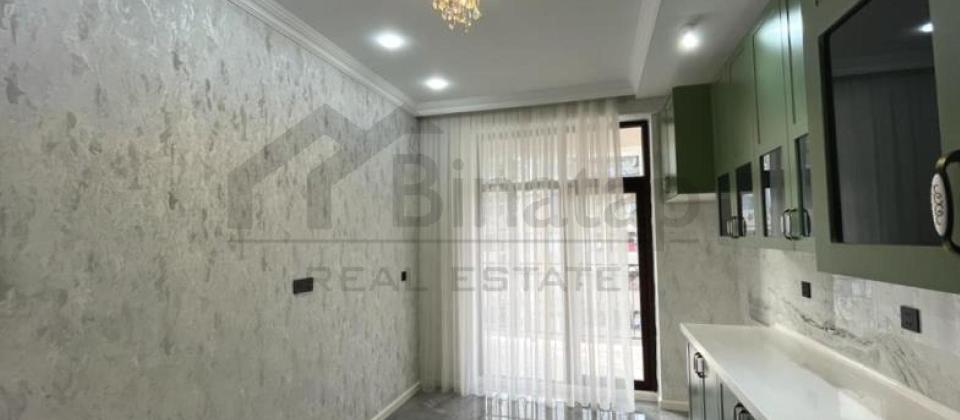 Şərq bazarının yanında 3 otaqlı mənzil satılır/97 kv.m. - 2