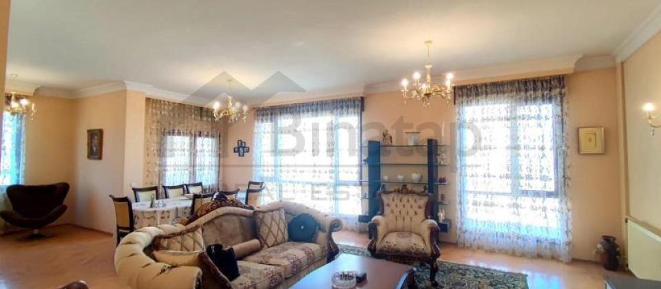 Nəriman Nərimanov heykəlinin yanında 5 otaqlı mənzil satılır/270 kv.m. - 2