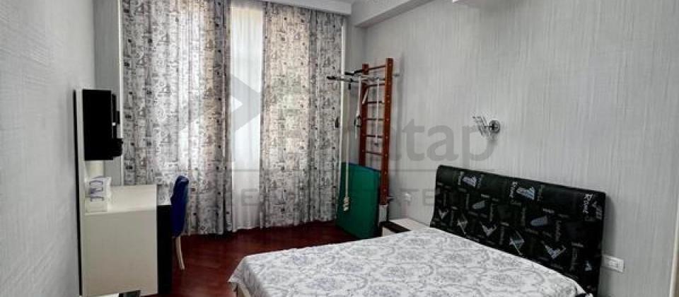 Zərifə Əliyeva adına Milli Oftalmologiya Mərkəzinin yanında 5 otaqlı mənzil satılır/260 kv.m. - 4