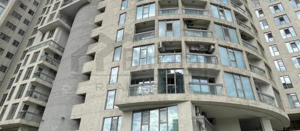 Zapitlər parkı, Vurgun Residencedə 3 otaqlı mənzil satılır/169 kv.m. - 2