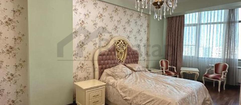 Statistika Komitəsi, Nizami m/s yaxın 4 otaqlı mənzil satılır/214 kv.m. - 7